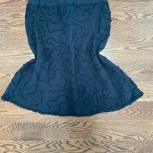 BOHO Skirt,, embroidered with a bit of flair. Elastic waist.
Lined.